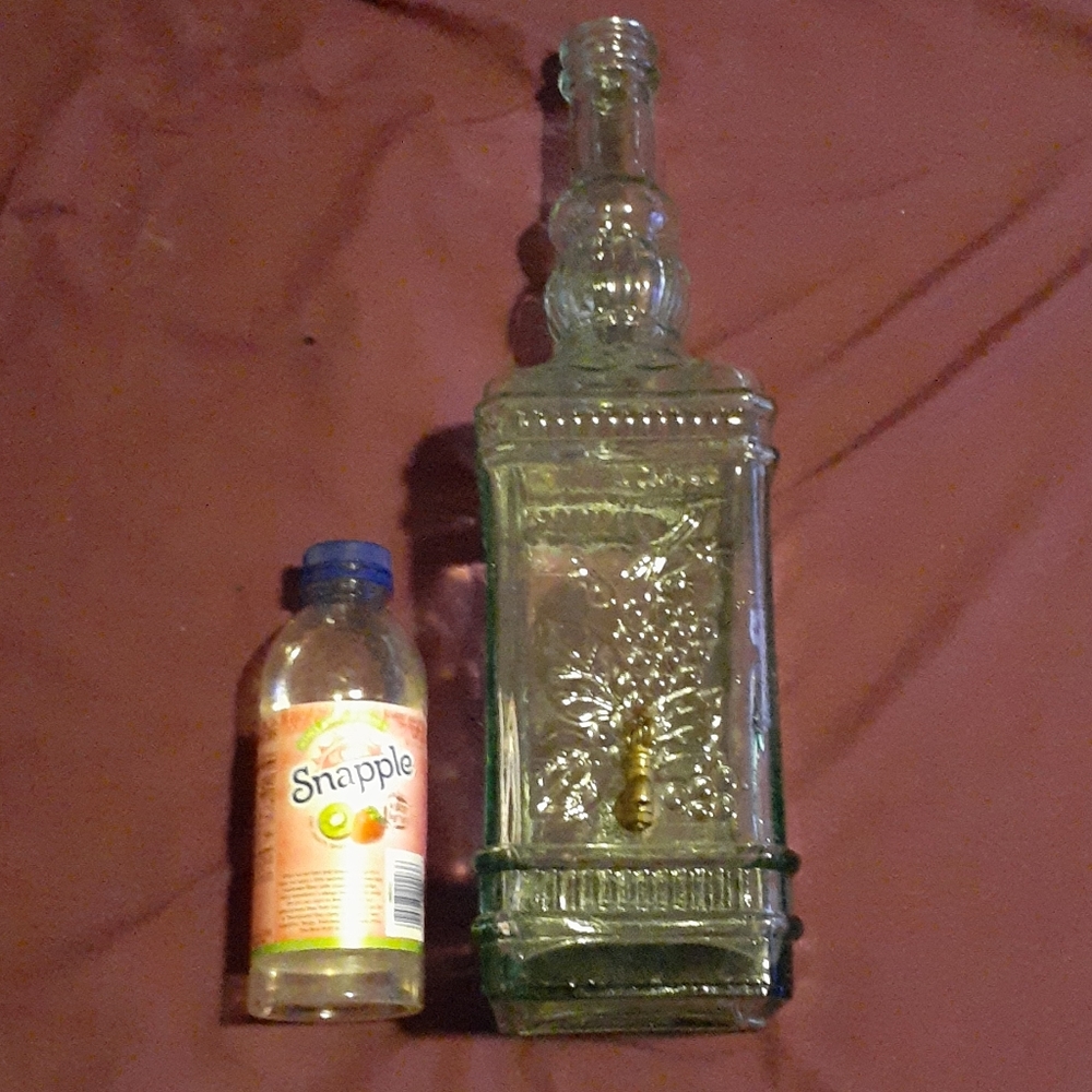 Antique drinking vase w/ spout